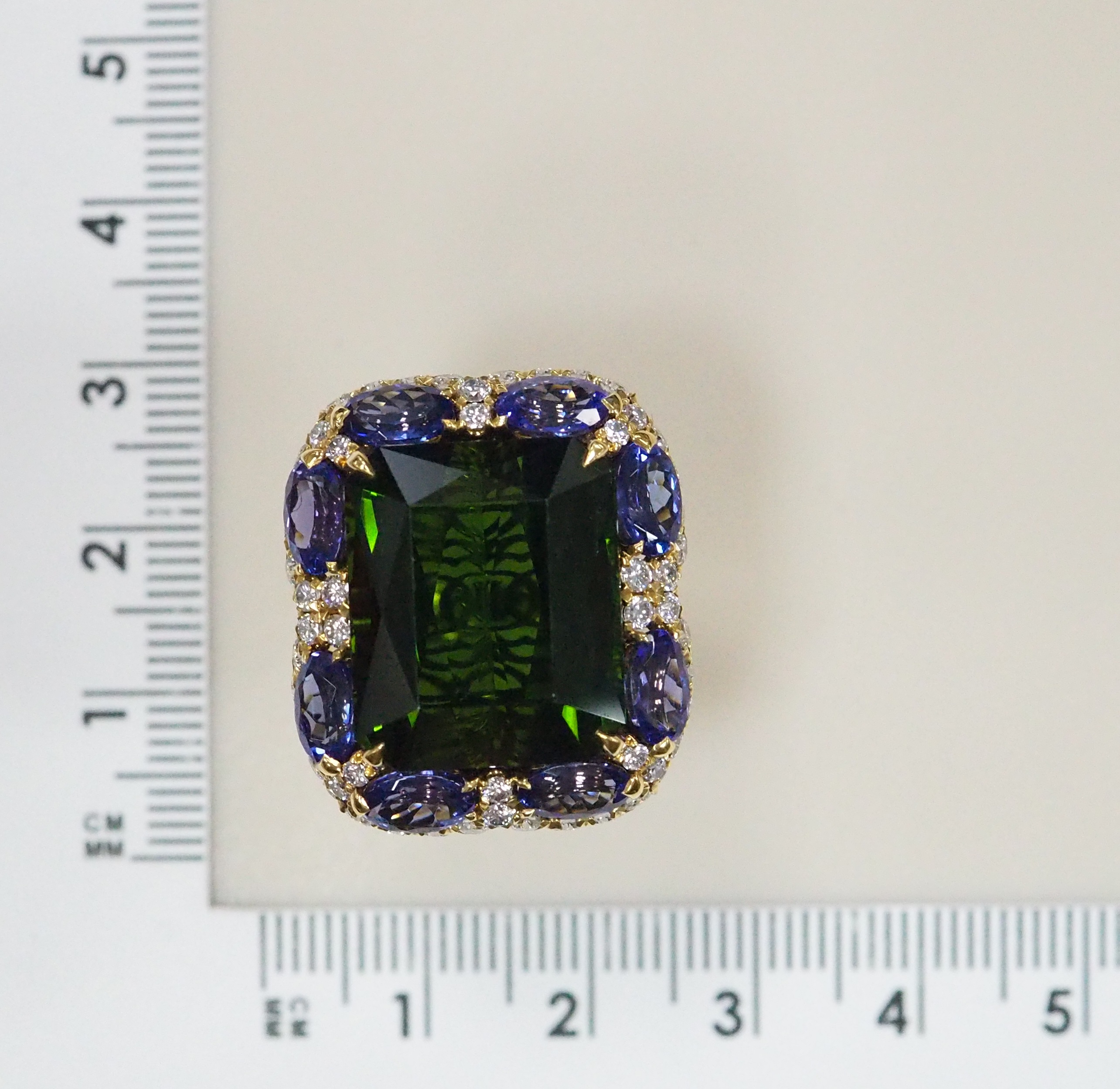 Кольцо из желтого золота с турмалином